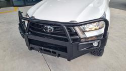 2022 Toyota Hilux SR