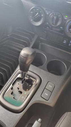 2022 Toyota Hilux SR