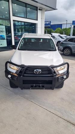 2022 Toyota Hilux SR