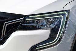 2024 Mahindra XUV700 AX7