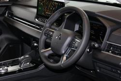 2026 Mitsubishi Outlander LS