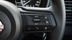 2026 Nissan Navara SL