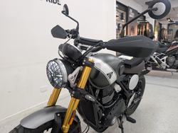 2025 Triumph 2025 Triumph 400CC SCRAMBLER 400 MATT KHAKI GREEN