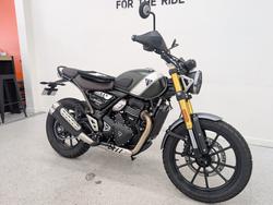 2025 Triumph 2025 Triumph 400CC SCRAMBLER 400 MATT KHAKI GREEN