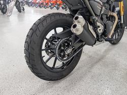 2025 Triumph 2025 Triumph 400CC SCRAMBLER 400 MATT KHAKI GREEN