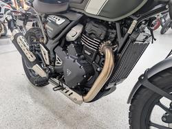 2025 Triumph 2025 Triumph 400CC SCRAMBLER 400 MATT KHAKI GREEN