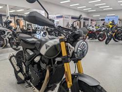 2025 Triumph 2025 Triumph 400CC SCRAMBLER 400 MATT KHAKI GREEN