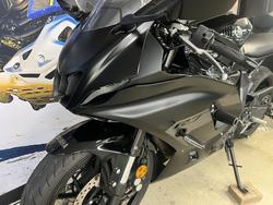 2025 Yamaha YZF-R7LA BLACK