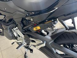 2025 BMW F 900 XR Triple Black F 900 Black