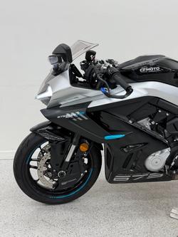 2025 CFMOTO 2025 CF Moto 675CC 675SR-R ABS Road NEBULA BLACK