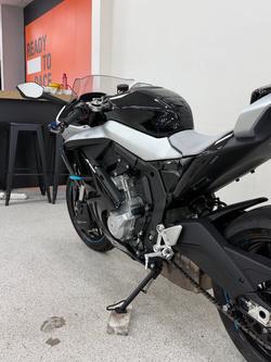 2025 CFMOTO 2025 CF Moto 675CC 675SR-R ABS Road NEBULA BLACK