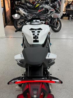 2025 CFMOTO 2025 CF Moto 675CC 675SR-R ABS Road NEBULA WHITE