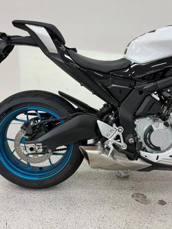 2025 CFMOTO 2025 CF Moto 675CC 675SR-R ABS Road NEBULA WHITE