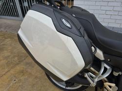2010 Triumph TIGER 1050 White