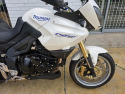2010 Triumph TIGER 1050 White