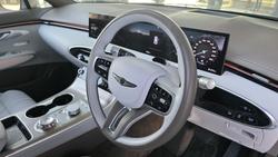2024 Genesis GV70 3.5T SIGNATURE