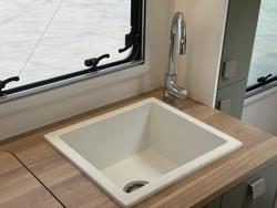 2025 New Age Caravans Manta Ray Mr16er Expedition My26