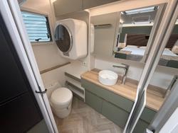 2025 New Age Caravans Manta Ray Mr16er Expedition My26