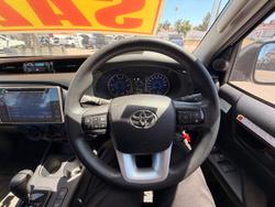 2020 Toyota Hilux SR