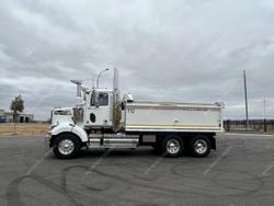 2021 Western Star 4800 Series 4800 FXC White