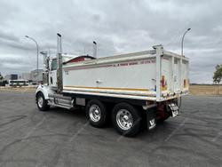 2021 Western Star 4800 Series 4800 FXC White