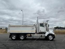 2021 Western Star 4800 Series 4800 FXC White