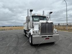 2021 Western Star 4800 Series 4800 FXC White