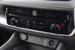 2025 Nissan X-TRAIL ST