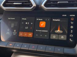 2025 MG ZS Essence Turbo