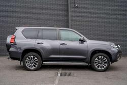 2022 Toyota Landcruiser Prado VX
