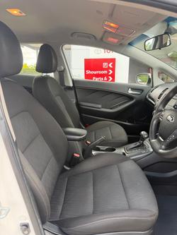 2016 Toyota Hilux SR5 GUN126R 4X4 Dual Range Crystal Pearl