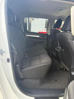 2016 Toyota Hilux SR5 GUN126R 4X4 Dual Range Crystal Pearl