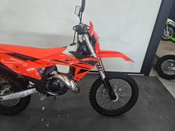 2025 Ktm 150 EXC Orange