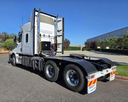 2021 Freightliner Cascadia WHITE