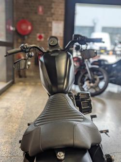 2016 Harley-Davidson Iron 883 (XL883N) Sportster Black