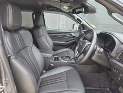 2025 Isuzu MU-X LS-T