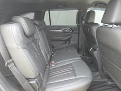 2025 Isuzu MU-X LS-T