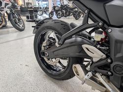 2026 Triumph 2026 Triumph 660CC Trident LAMS Yellow