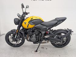 2026 Triumph 2026 Triumph 660CC Trident LAMS Yellow