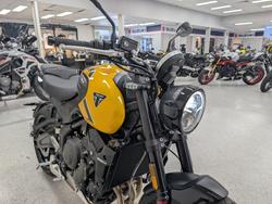 2026 Triumph 2026 Triumph 660CC Trident LAMS Yellow