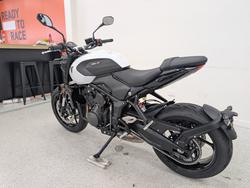 2026 Triumph 2026 Triumph 660CC Trident LAMS White