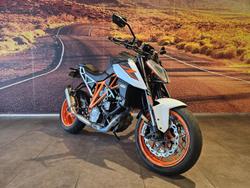 2015 KTM 1290 Super Duke R Super Duke White