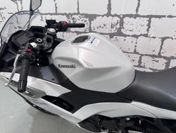 2025 Kawasaki Ninja 500 (EX500G) Ninja White