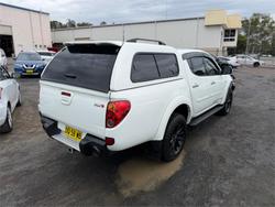 2014 MITSUBISHI TRITON GLX-R (4x4) MN MY15 WHITE