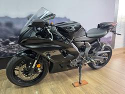 2025 Yamaha YZF-R7LA Black