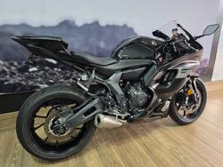 2025 Yamaha YZF-R7LA Black