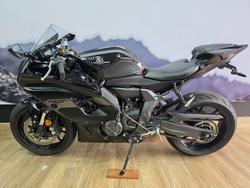 2025 Yamaha YZF-R7LA Black