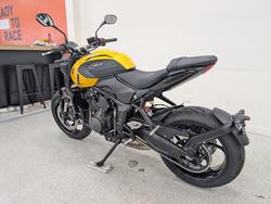 2026 Triumph 2026 Triumph 660CC Trident LAMS Yellow