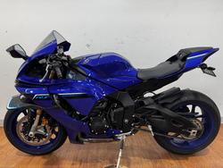 2025 Yamaha YZF-R1 BLUE