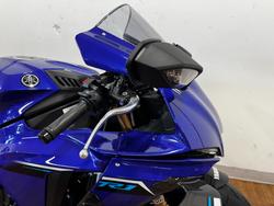 2025 Yamaha YZF-R1 BLUE